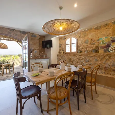 Les Bergeries De Holiday home *